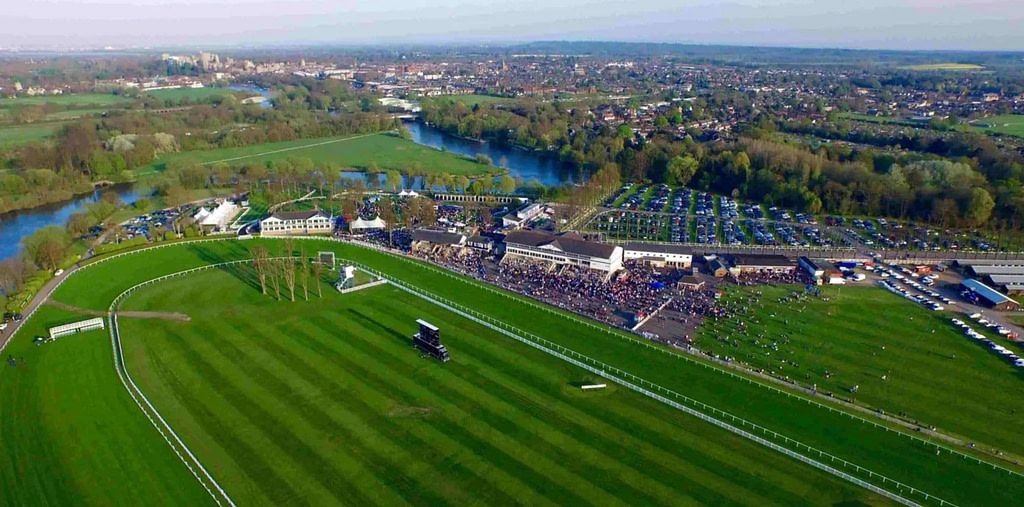 ariel image of windsor racecourse
