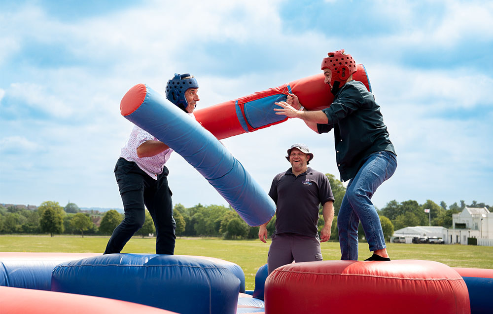 Outdoor_team_building